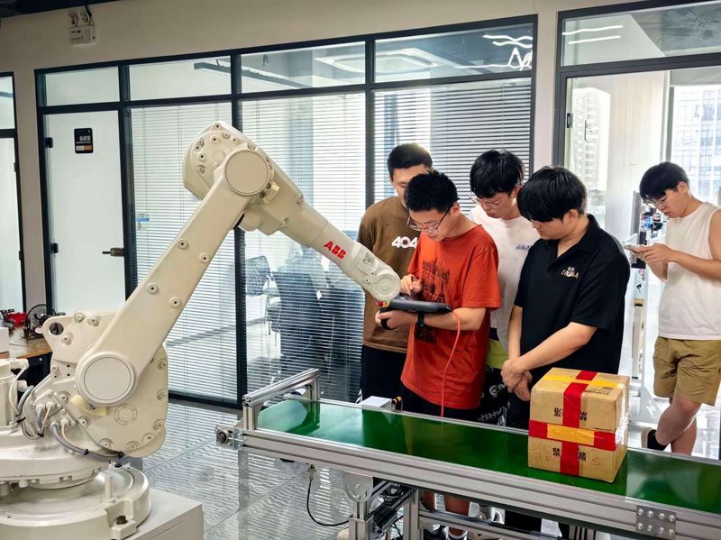潍坊软件开发行业动态：从传统到智慧的跨越